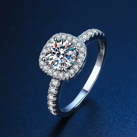 Eternal Glamorous Moissanite Ring